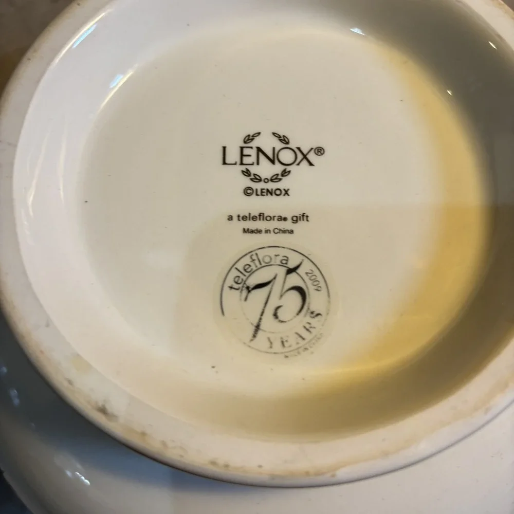 Lenox 75th Anniversary Teleflora Holly &‎ Berries with Gold Trim 2009 Bowl